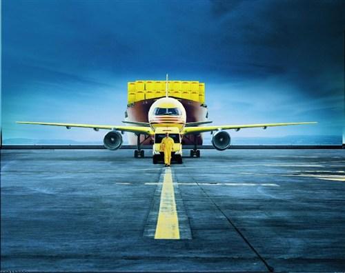 刚涨价的快递要开保险公司了，你会投吗