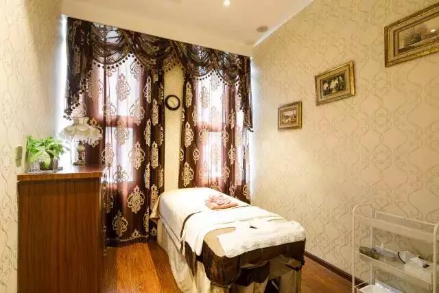 童话般Tiffany蓝！全球第1家抗衰门店落户天津！终于被我找到了！