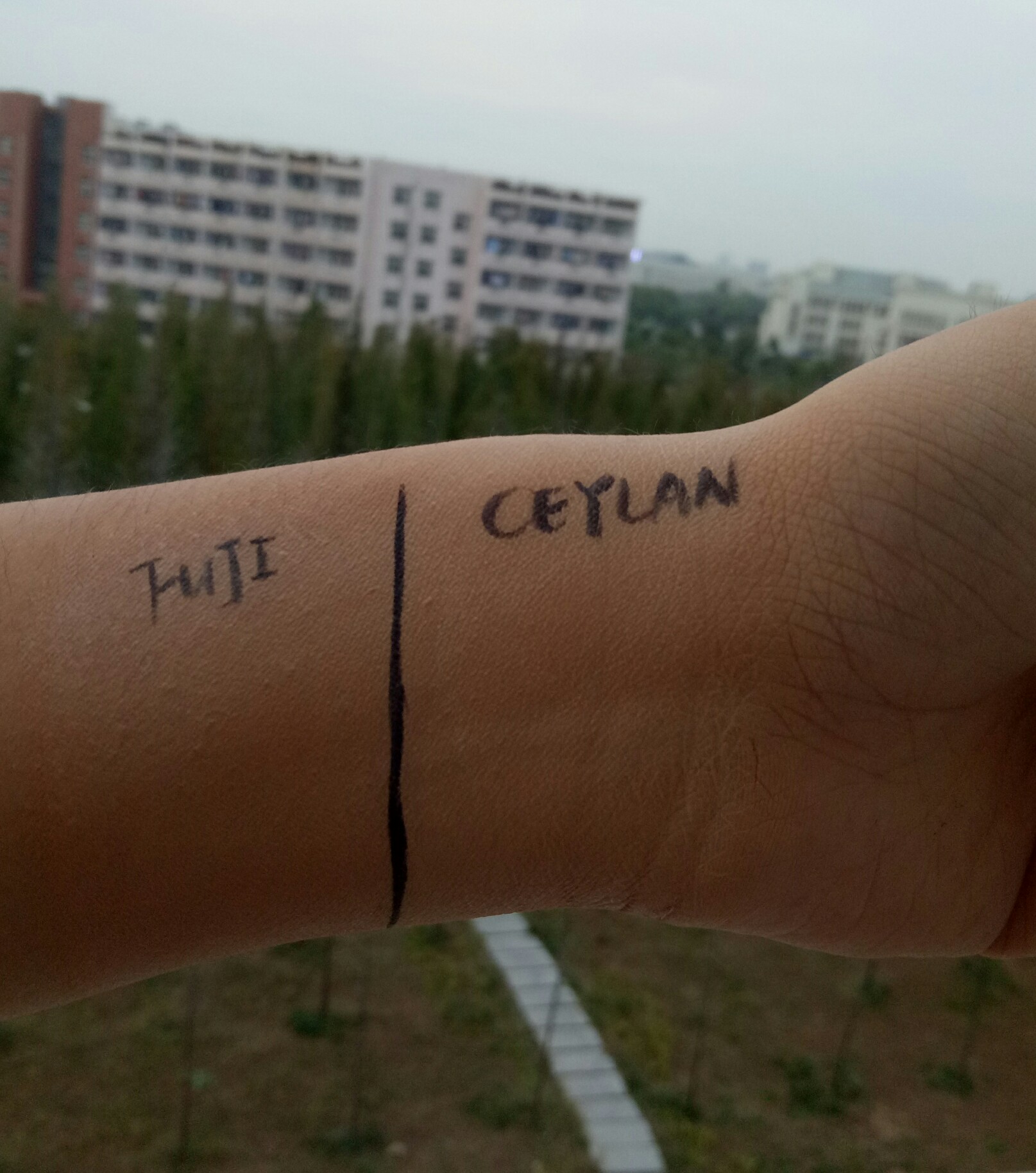 nars玩美,narssheerglow粉底液