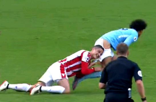 张伯伦英超首秀,英超张伯伦视频