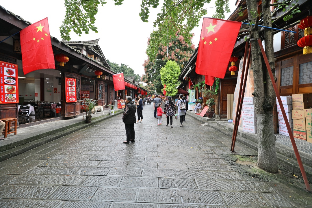 阆中10元一晚的住宿,阆中古城比较实惠的住宿