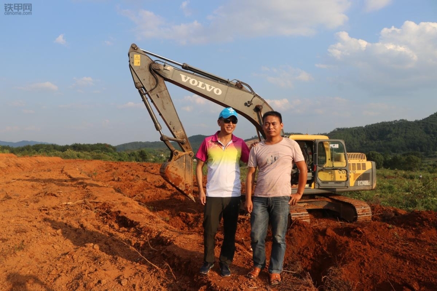 买台挖掘机一年能赚钱吗,沃尔沃挖掘机翻新修复全过程