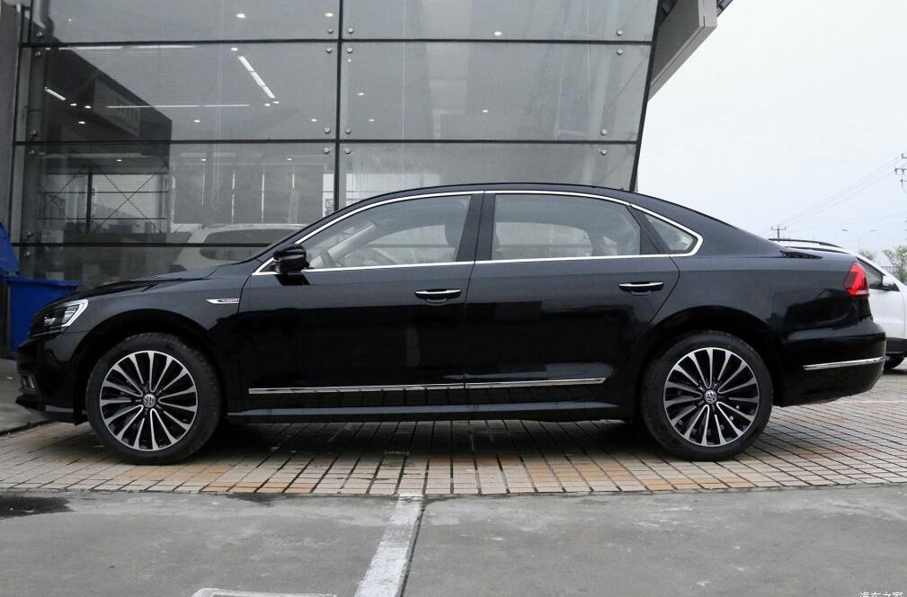 2017款帕萨特尊荣版中控按键功能,帕萨特330尊荣版是无钥匙启动吗