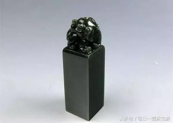 当初遍地无人识，如今身价飙千倍！现在去*疆新**捡石头，还来得及吗