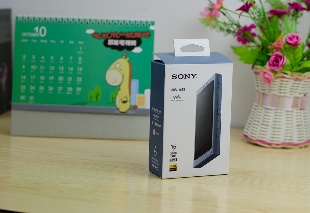 iPod已去，信仰不灭！索尼中端*放播**器值得买么？