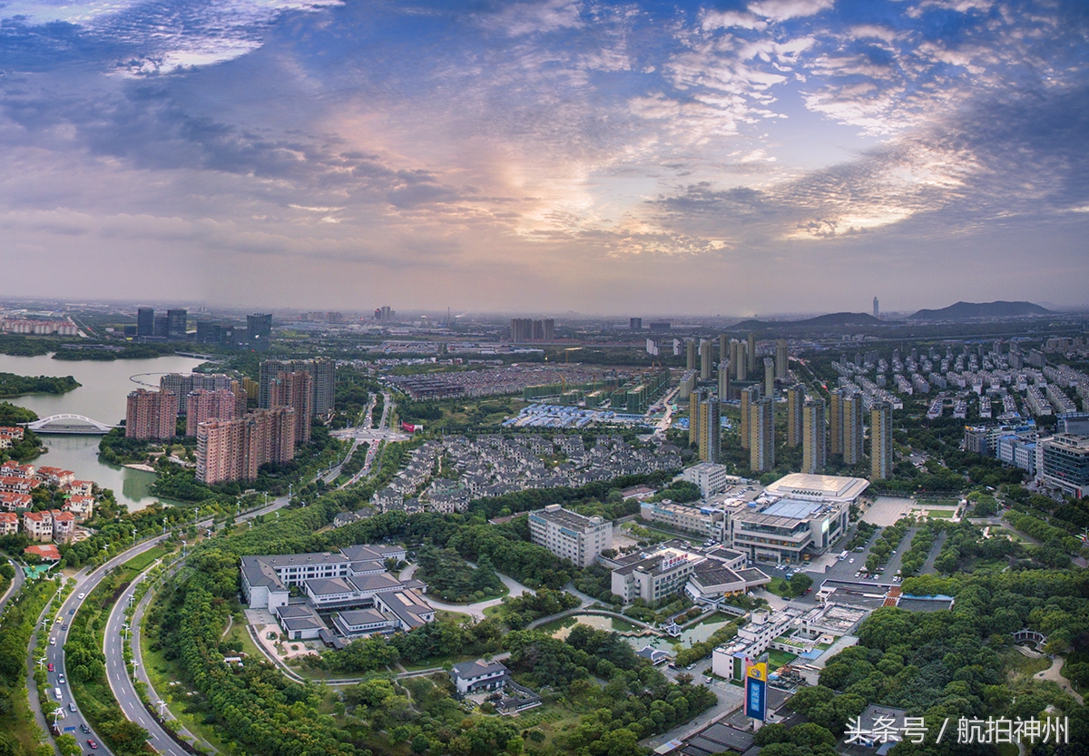 航拍张家港香山,张家港香山全景今日航拍视频