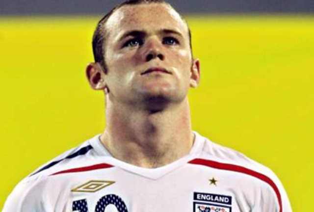 04年欧洲杯c罗和鲁尼,04年欧洲杯半决赛c罗传射