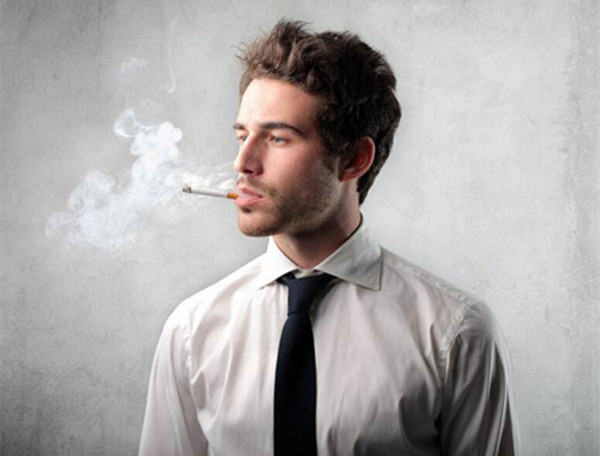 很多人不会主动发微信,高情商的人不会发微信