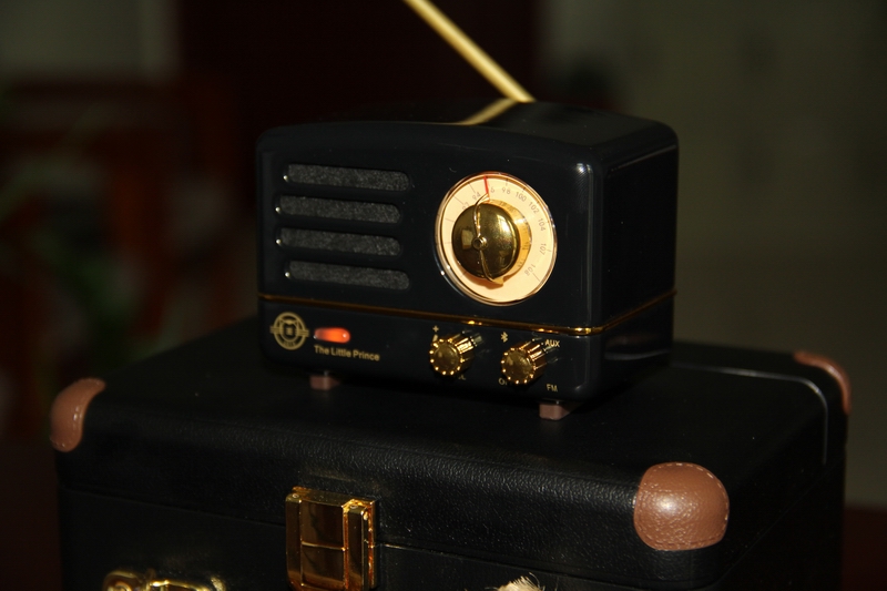 猫王小王子收音机哪一款音质好,猫王小王子胡桃木收音机测评