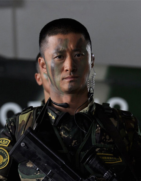 吴京军人梦背后的两个男人：特种兵之父刘猛和62亿编剧董群