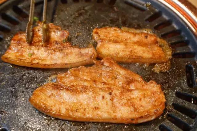 走一波,终于等到这家月销60W的人气烤肉店从市中心开到城南了!