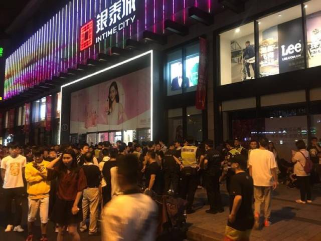 为什么这个国产手机让歪国网友疯狂打CALL“求代购”？