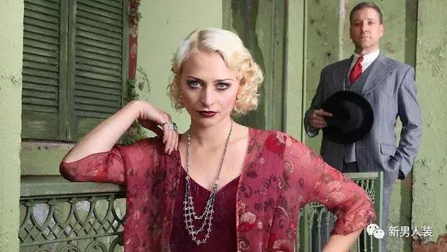 “剃刀帮”地下皇后,是两位家庭主妇