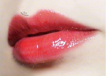 这十大鸡肋彩妆别说你还在用,10件化妆好物神器