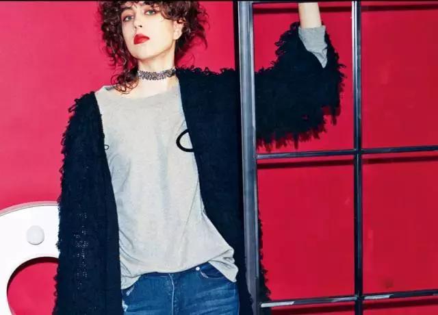 40-50岁减龄穿搭给你们,30岁至50岁这样穿年轻又好看