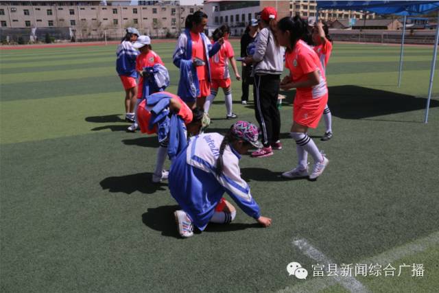 阳光校园快乐足球,阳光足球快乐体育视频