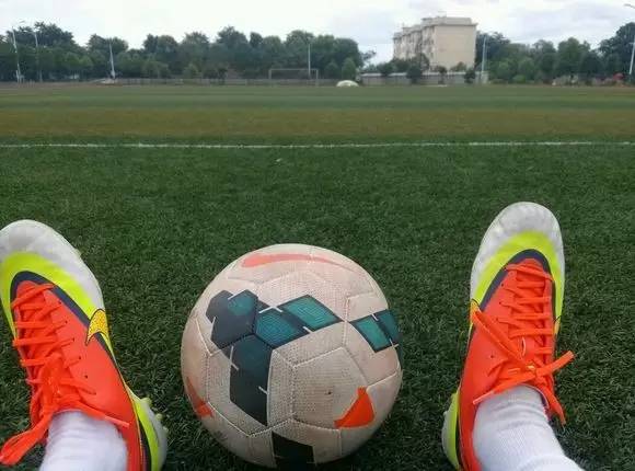 踢球人的梦想与青春,足球人的青春感悟