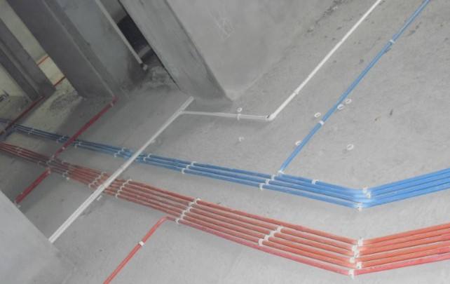 装修千万别让工人这样做,装修地面开槽布线如何收费