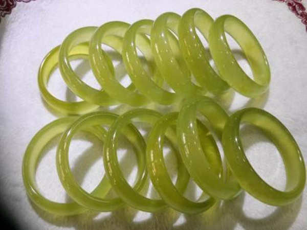 30万手镯值不值钱,30万以上的手镯是真的吗