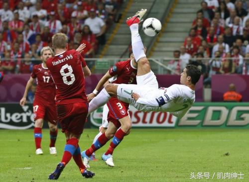 足球界他为所欲为,C罗强在这三个方面