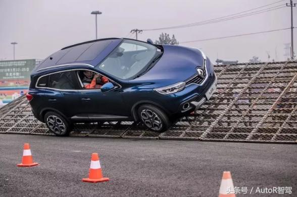 梅甘娜赛道版试驾,雷诺梅甘娜极速测试