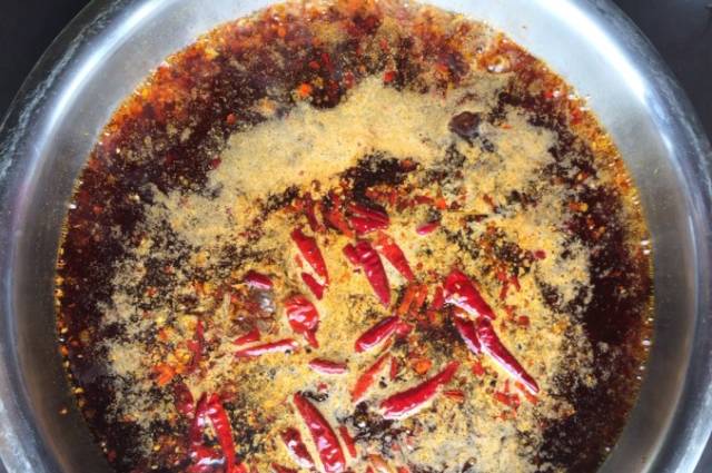 比万圣节更怪米日眼的装扮是重庆这15家店店