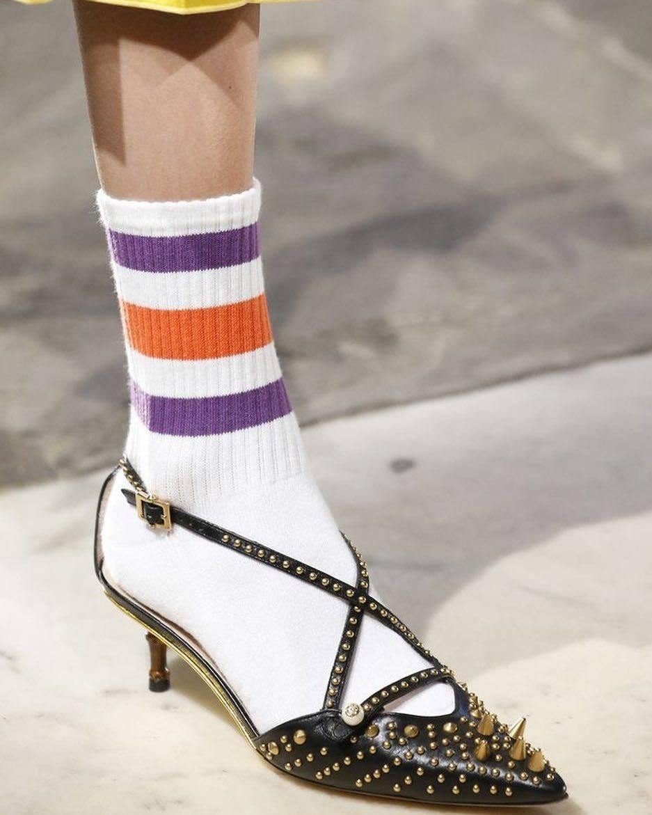 一直想买双好看的鞋,一直想买袜子