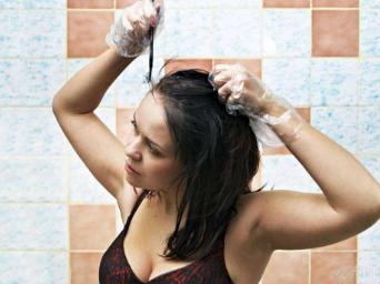 自己在家怎么染头发男,自己在家怎么染头发的教程