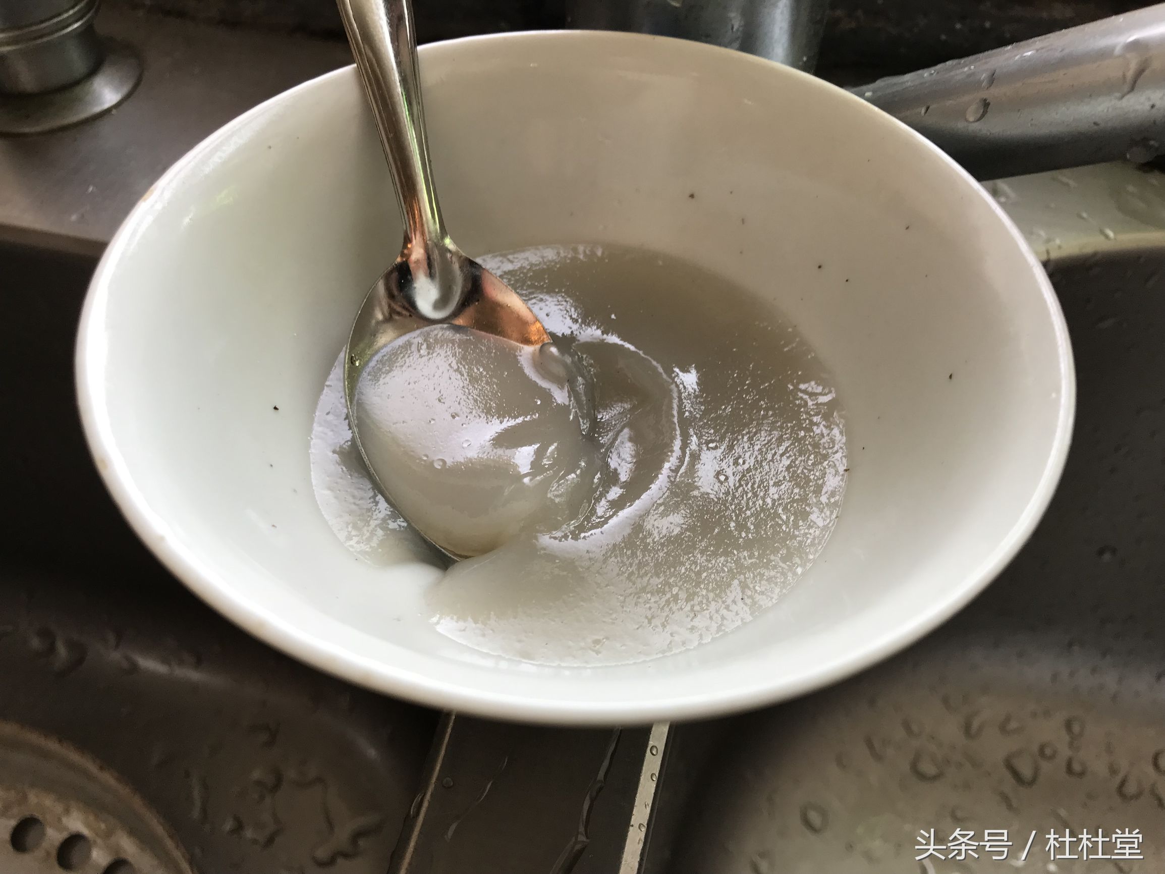 春卷怎么炸又酥又脆不容易焦,春卷怎么炸又酥又脆炸几分钟