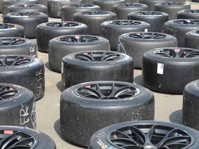 耐力赛绝非无休止地“画圈”,而是用轮胎来拓宽的哲学