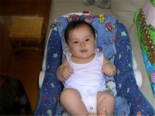 新生儿脚内翻是什么原因新生儿脚内翻怎么办