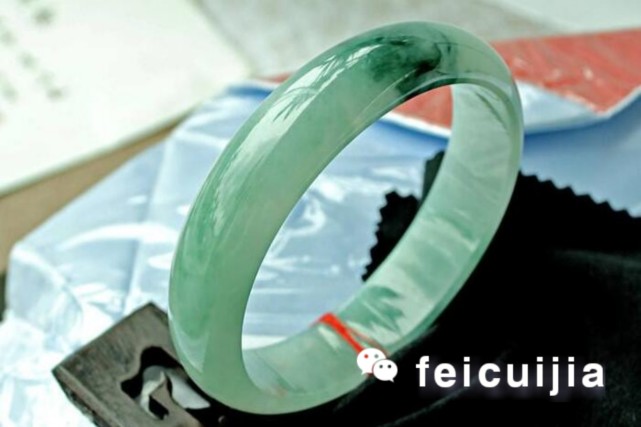 1000块翡翠手镯有a货吗,糯种翡翠手镯7000元淡绿色a货