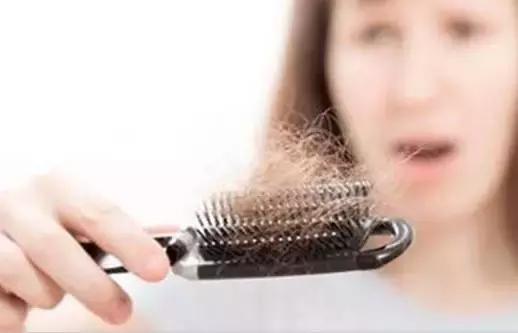 教你一招告别脱发掉发,90后脱发自救的秘方