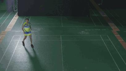 羽毛球如何应对恶心的吊球单打,羽毛球吊球连贯步法