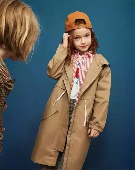 pantone流行色衣服,pantone2022流行色服装搭配