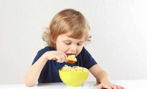 怕冷的孩子要怎么调理,孩子怕冷怎么治疗