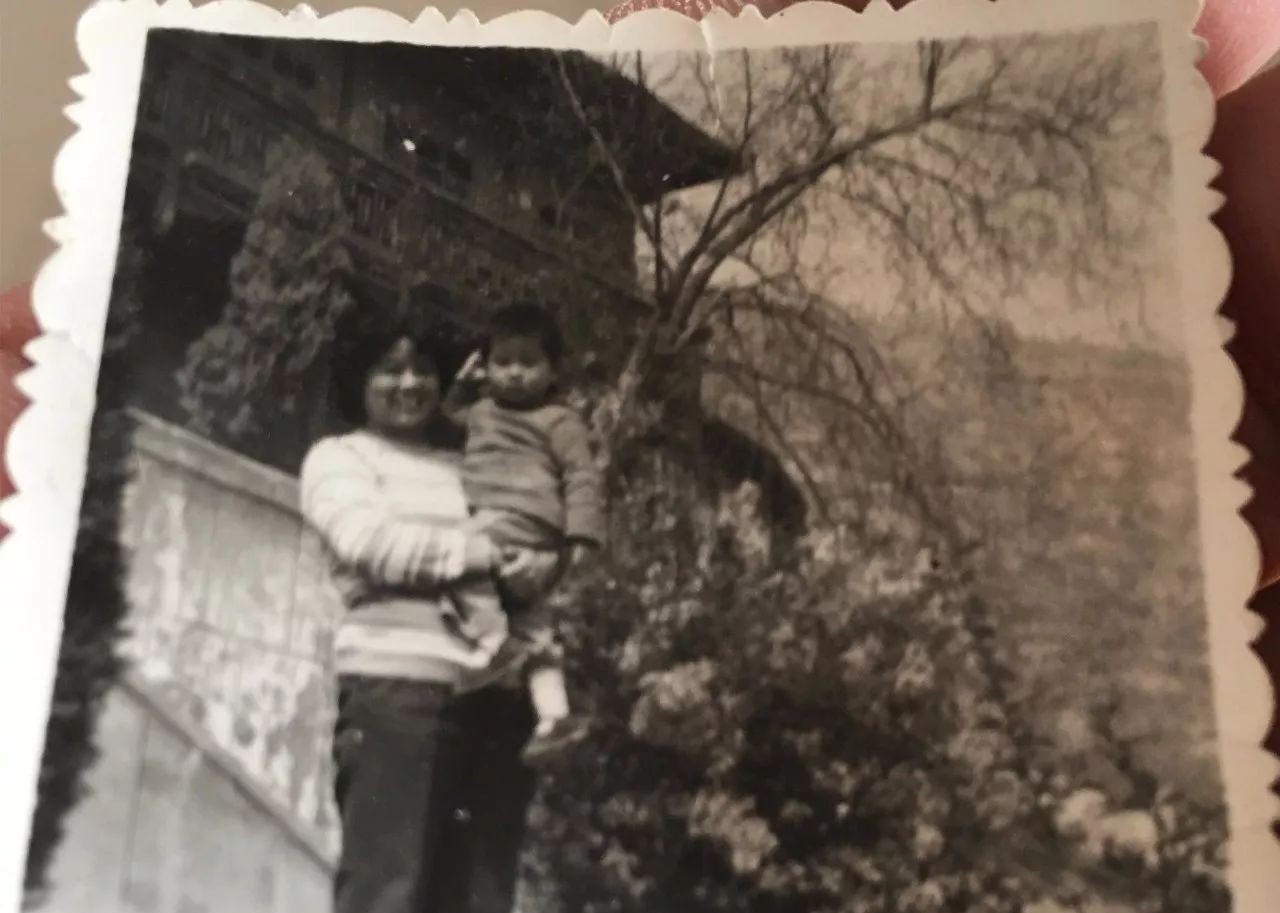 「火绳」索宏磊|他建了一座叫“35号民谣”的酒吧,成都人都知道