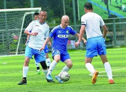 业余足球最好的足球鞋,如何挑适合自己脚型的足球鞋