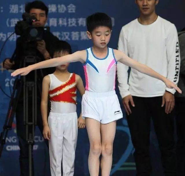 杨阳洋伊娃体操,杨威儿子杨阳洋体操比赛