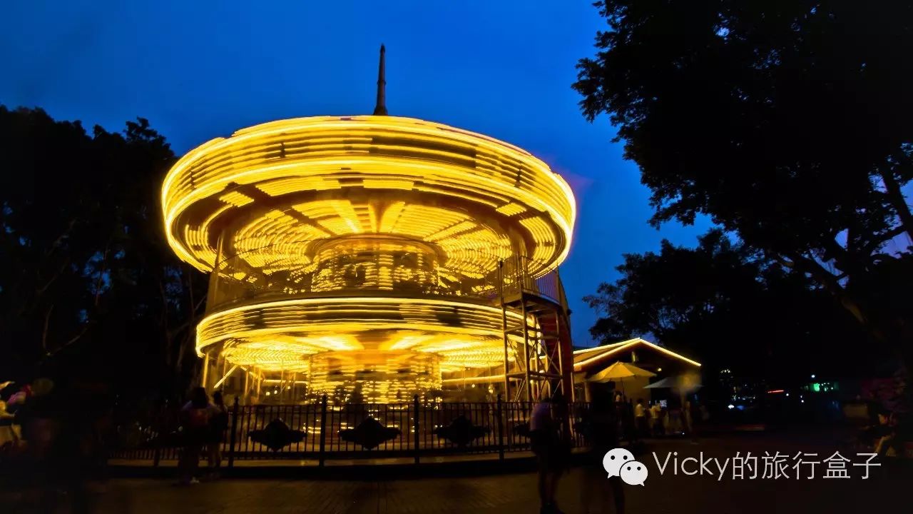 要说万圣节哪家强?这里可是连许巍都被吸引来一起“鬼”混了!