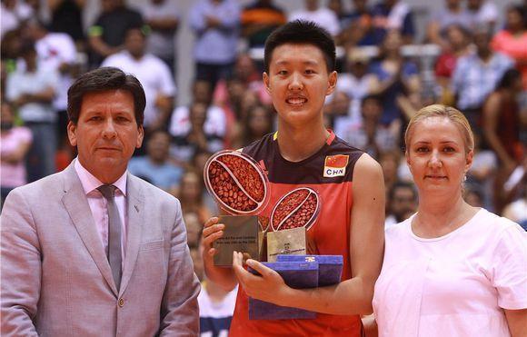 女排17岁新星大爆发,中国女排最新消息袁心玥颜妮