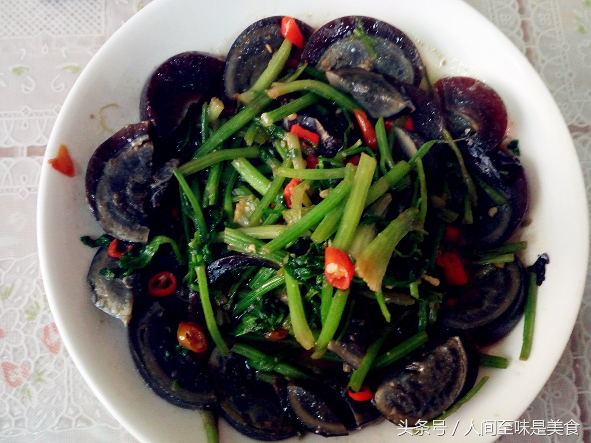 吃皮蛋灼伤口腔怎么处理,松花皮蛋吃了不舒服怎么办