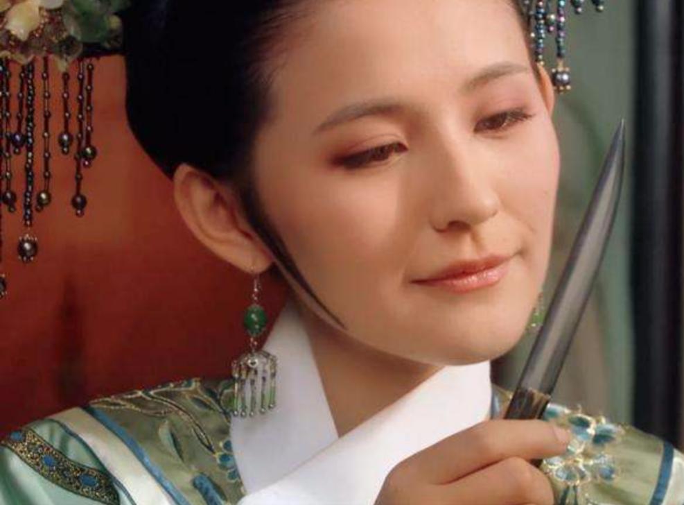 甄嬛传：皇帝就比得上温实初吗？甄嬛才是真正的绿茶婊