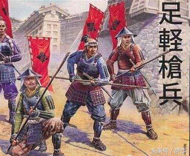 为什么日本鬼子帽上有两个布帘,日本鬼子帽子为啥戴两片布