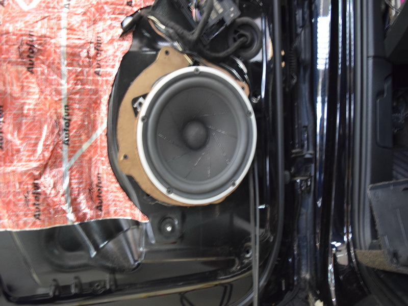 昆明发烧友汽车音响改装,昆明奥迪q4音响改装