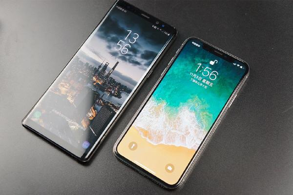 三星讽刺iphone的广告,三星广告再怼苹果