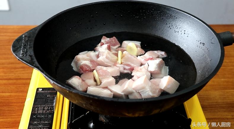 做红烧肉用玫瑰腐乳还是大块腐乳,腐乳红烧肉家常做法简单