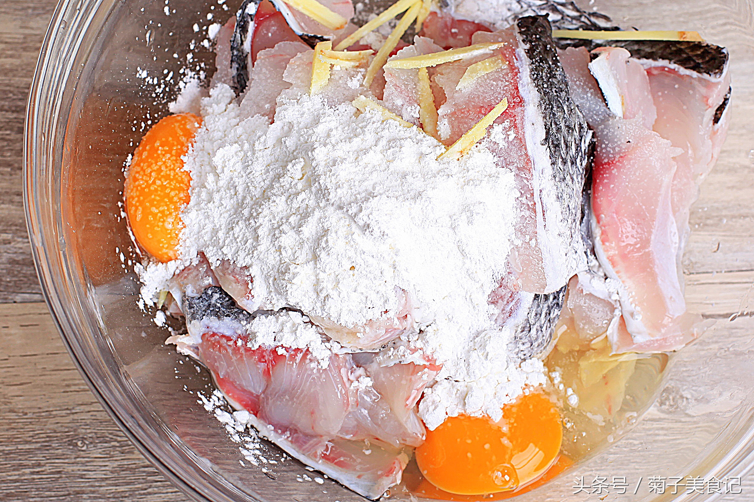 鱼片爽滑细嫩,花鲢水煮活鱼怎么切鱼片