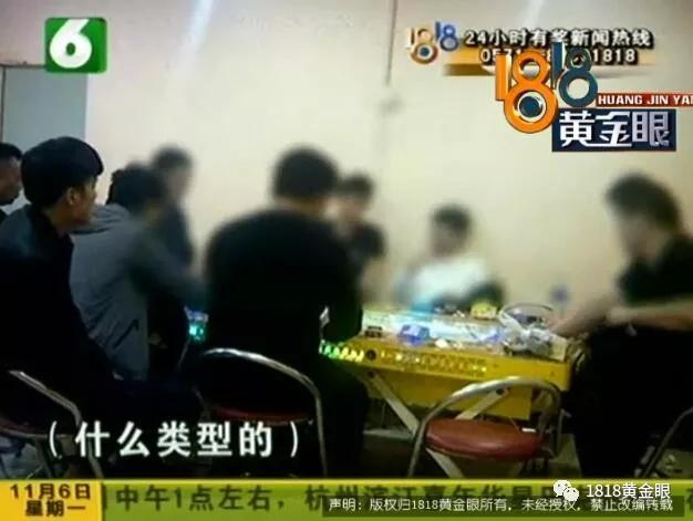 杭州转塘一商场里，多个男的偷偷摸摸在“暗门”里，他们在干嘛？