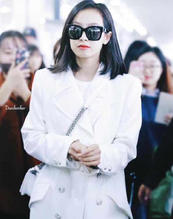 25岁迪丽热巴和40岁袁泉撞衫,25岁迪丽热巴撞衫29岁马思纯